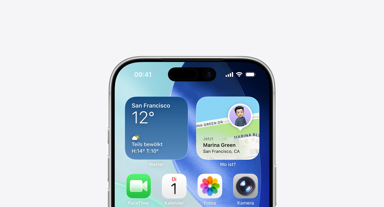 Ein iPhone, der obere Bereich des Displays zeigt den Homescreen mit den Widgets „Wetter“ und „Wo ist?“ in der oberen Reihe