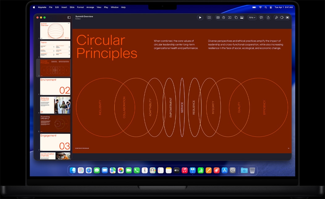MacBook Pro ekraan Keynote esitlusega, mida tehakse ärikokkutuleku jaoks