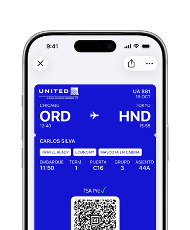 La mitad superior de la pantalla de un iPhone muestra una identificación digital almacenada en la app Cartera