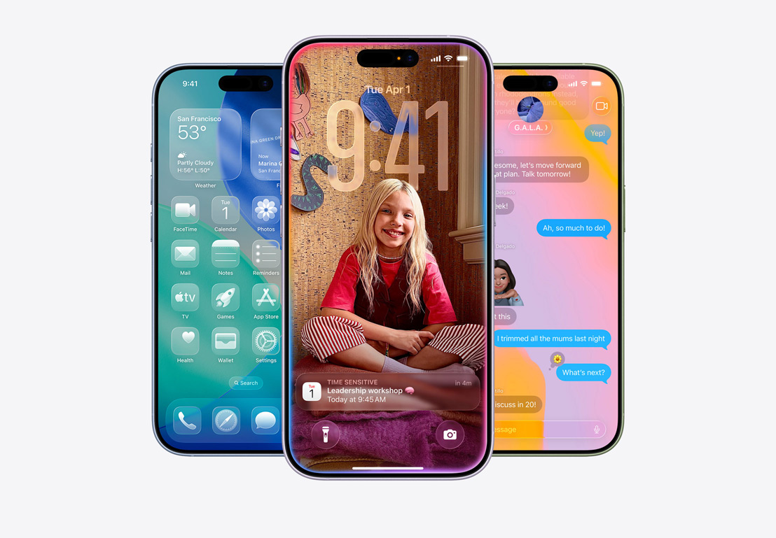 Ein iPhone Display mit einem Fenster für einen Anruffilter, ein iPhone Display mit Fenstern der Mail und Nachrichten Apps mit Liquid Glass Design, ein iPhone Display mit Nachrichten Thread mit Liquid Glass Hintergrund