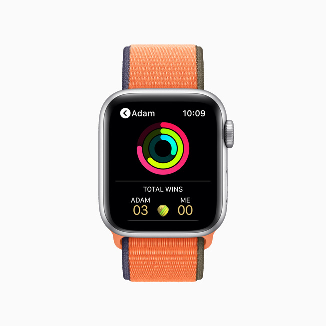 Activity rings on Apple Watch Series 6.