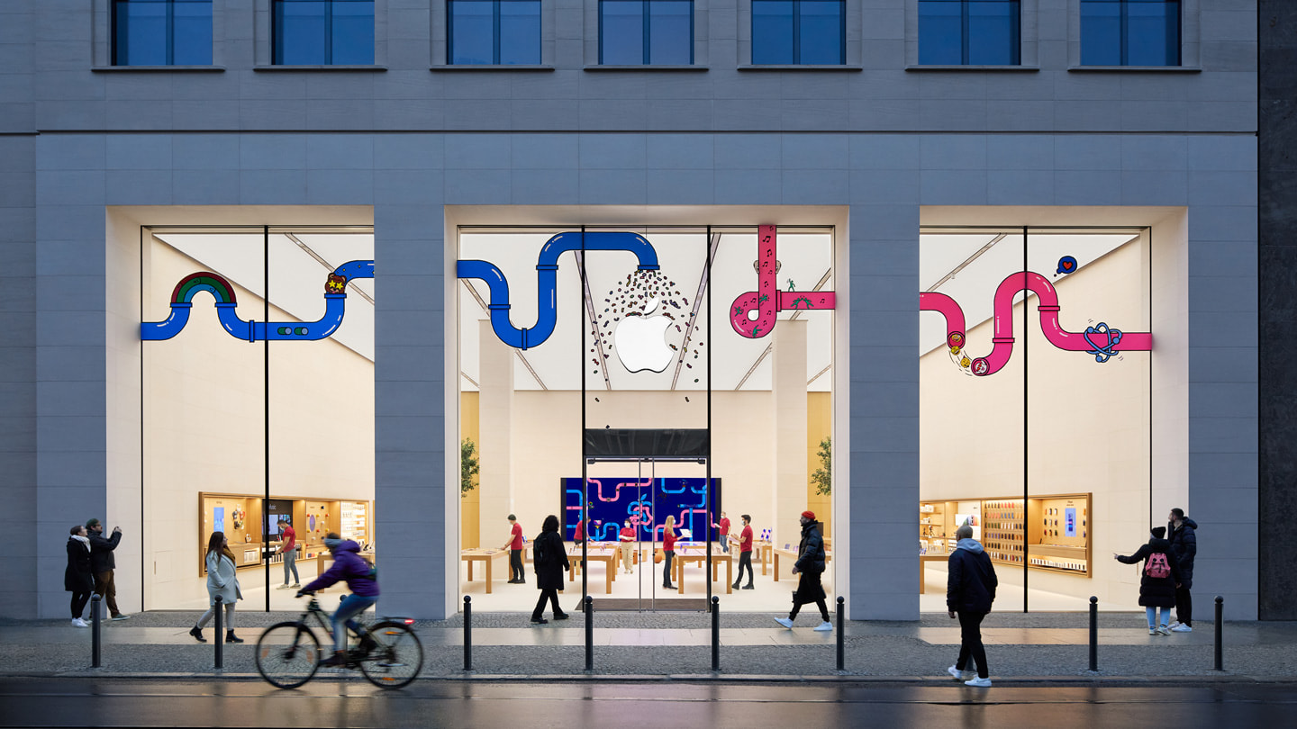 Der Eingang zu Apple Rosenthaler Straße.