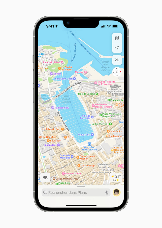 Une vue détaillée du vieux port de Marseille dans Plans affichée sur l’iPhone 13 Pro.