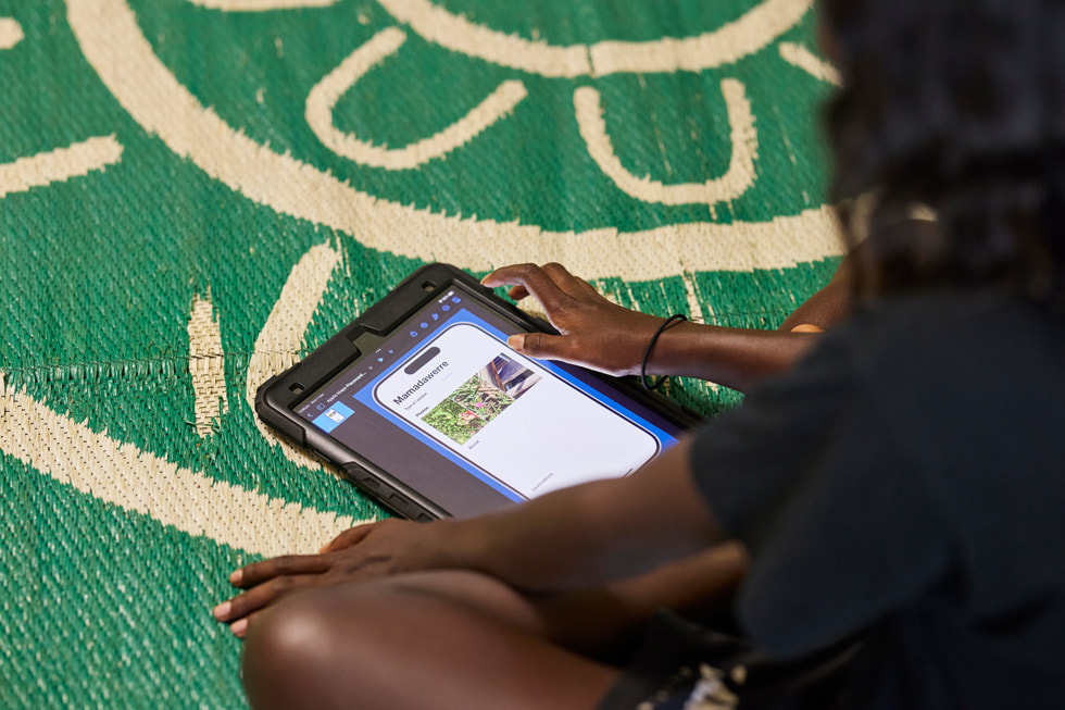 An over-the-shoulder shot of a student from Mamadawerre in Arnhem Land using iPad.