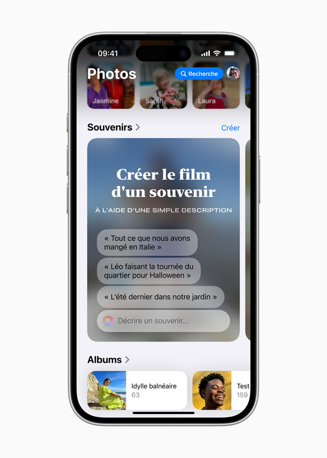 Un iPhone 16 affiche une sélection de souvenirs accompagnée d’un message invitant à créer un film souvenir à partir d’une simple description.