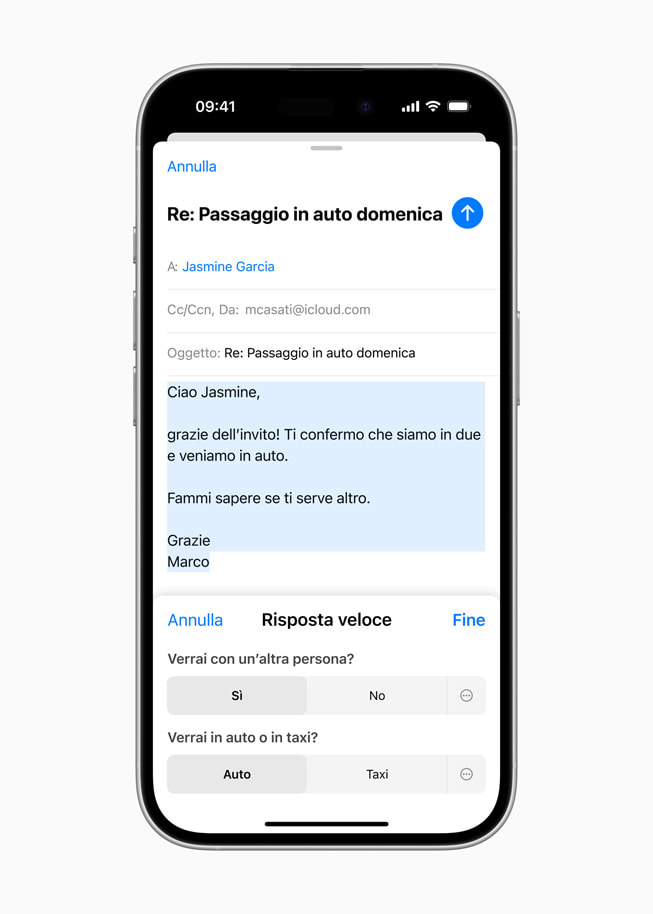 Un iPhone 16 con la schermata Risposta veloce che chiede all’utente se verrà con un’altra persona, se verrà in auto o userà Uber.