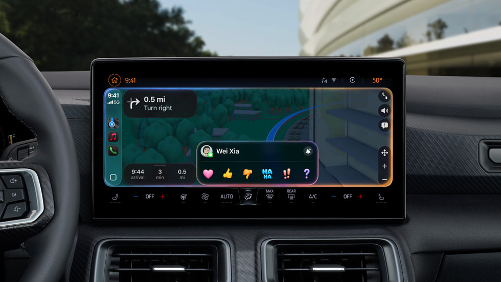 Tapbacks in Messages are shown in CarPlay.