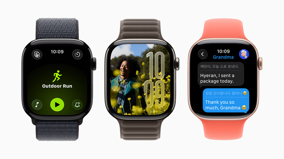 Tiga perangkat Apple Watch menampilkan pengalaman watchOS 26.
