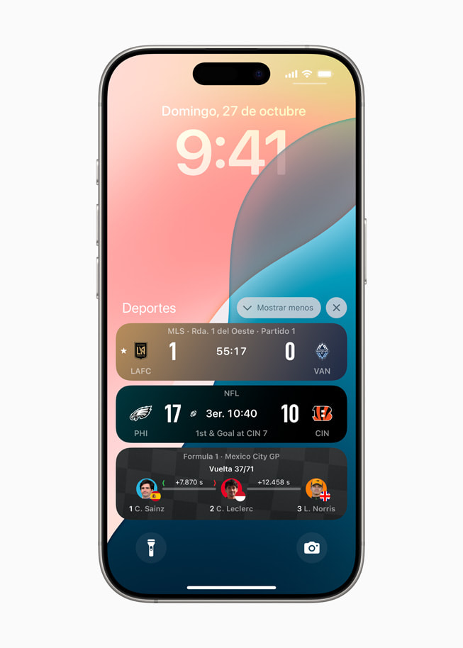 Imagen de Actividades en Vivo de Apple Sports en la pantalla bloqueada de un iPhone.