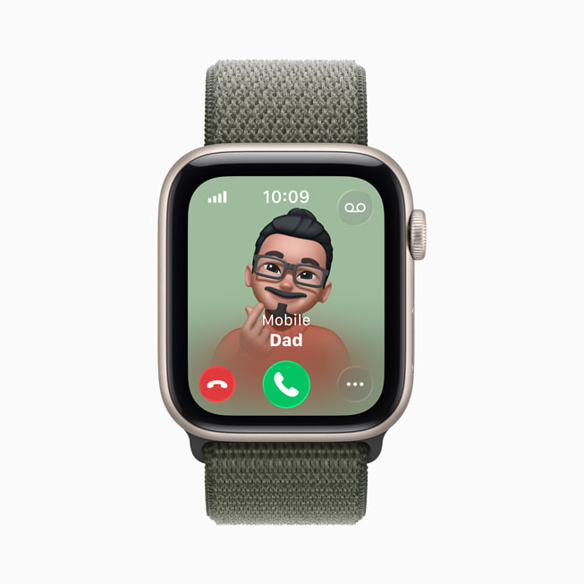 An image of an Apple Watch SE 3 displaying an Apple Watch For Your Kids Phone call.
