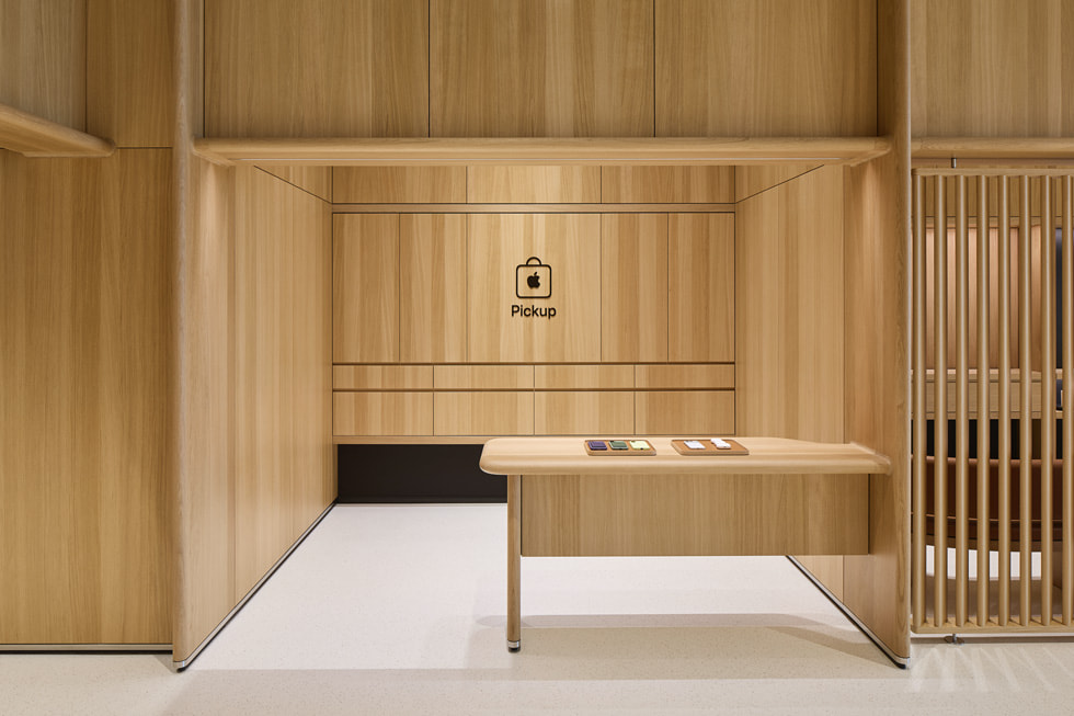 The Apple Pickup counter inside Apple Al Jimi Mall in Al Ain, UAE.