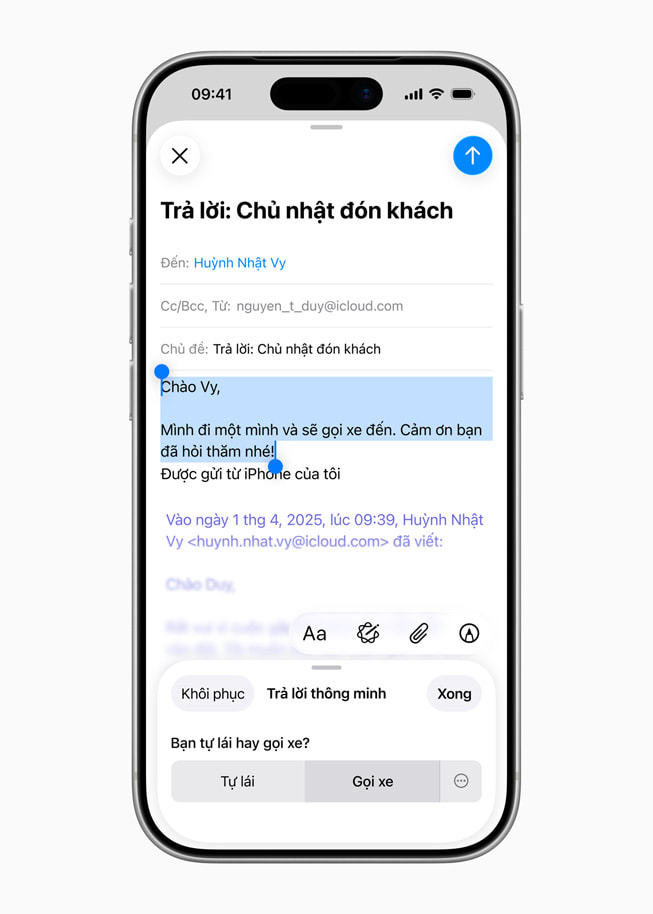 iPhone sẽ hiển thị câu trả lời được đề xuất kèm theo lời nhắc để trả lời những câu hỏi cụ thể. 