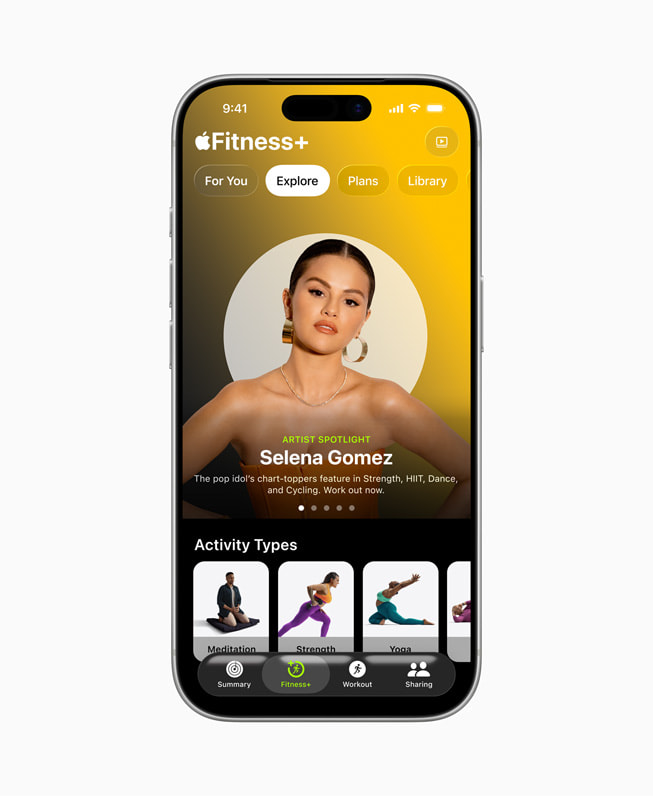On iPhone 17 Pro, Selena Gomez’s Artist Spotlight series session is shown within Apple Fitness+.