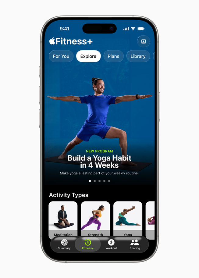 The Build a Yoga Habit in Four Weeks program in Apple Fitness+ displayed on iPhone.