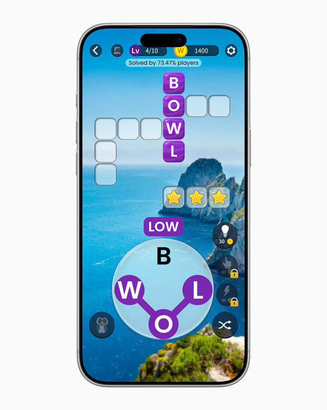 Des indices et des grilles de mots croisés sont affichés dans le jeu Crossword Jam+ sur iPhone 17 Pro.