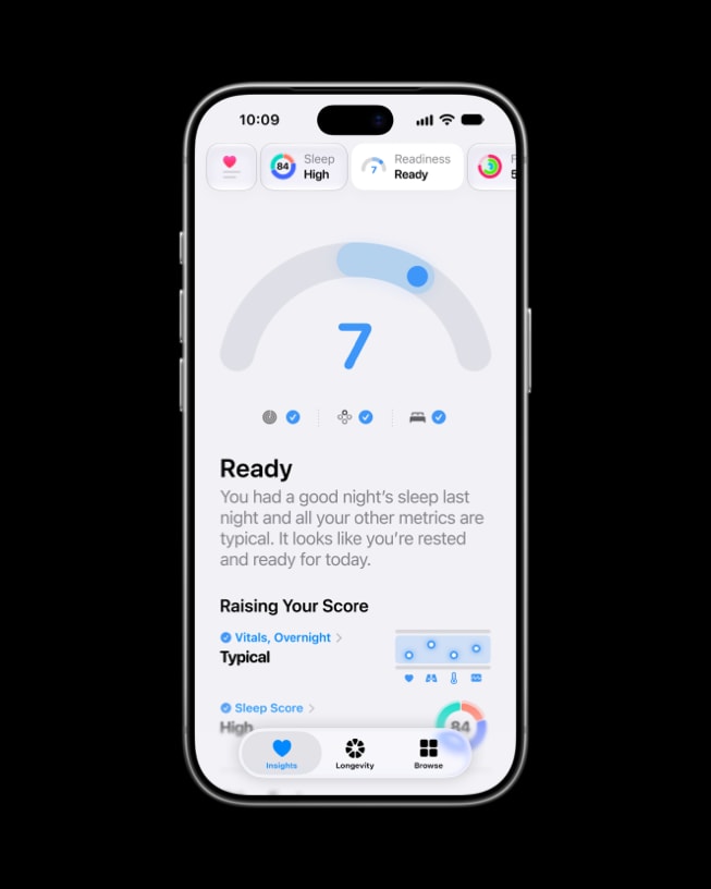 A readiness score of 7 is shown on iPhone 18 Pro via the Health app.