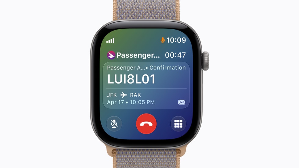 Call Context surfaces information about a user’s flight on Apple Watch Series 12.