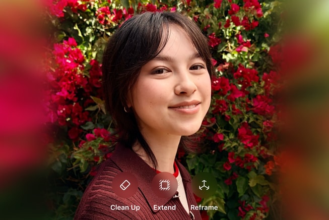 The Extend tool is shown in the Photos app.