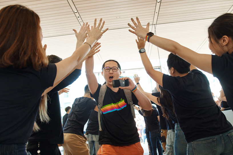 Customers entering the new Apple Xinyi A13 store in Taipei.