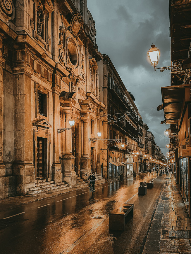 A rainy street in Italy.