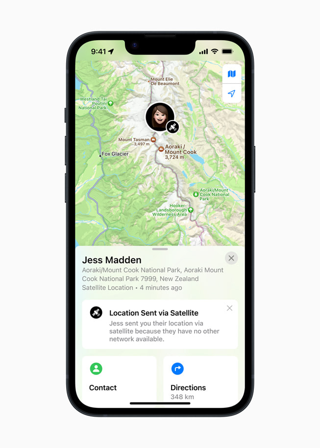The Find My app on iPhone 14 Pro shows a user’s location being sent via satellite.
