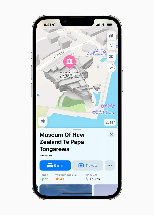 Detailed three-dimensional Maps view of the Museum of New Zealand Te Papa Tongarewa on iPhone 13 Pro.