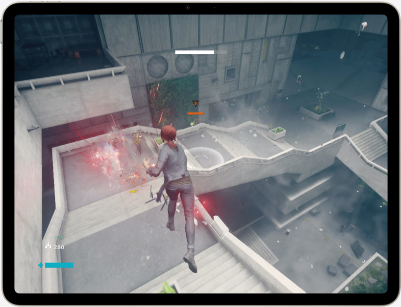 Escena del videojuego de acción Control en un iPad Air