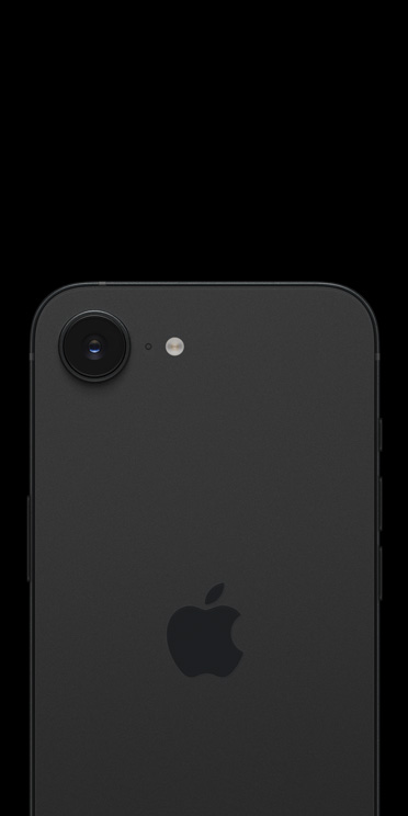 iPhone Air în culoarea Negru cosmic, exterior spate prezentând un sistem avansat dual de camere, obiective 2-in-1, LiDAR, bliț și microfon